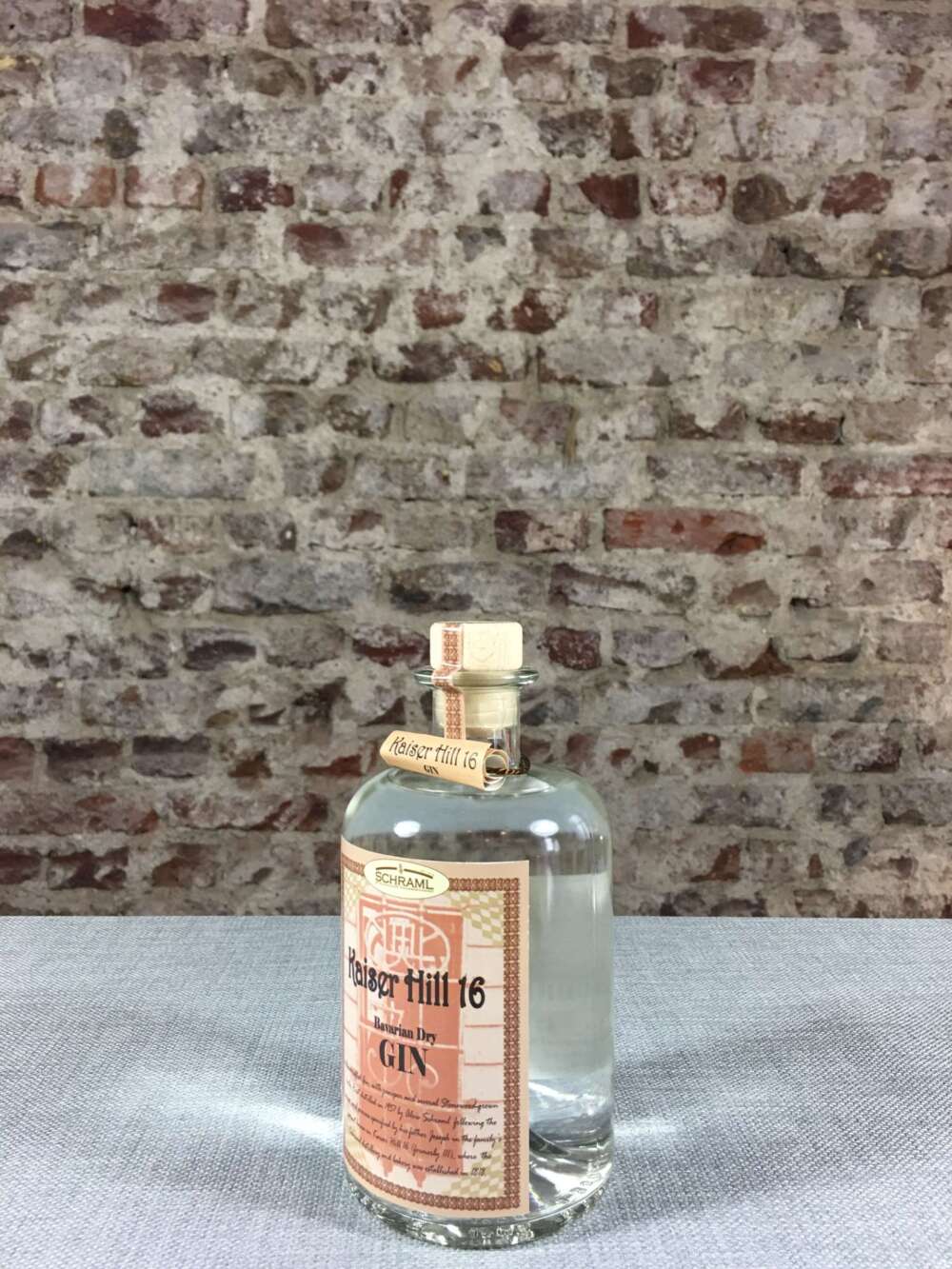 Kaiser Hill 16 Bavarian Dry Gin 42% 0,7l – Bild 3