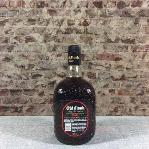 Alternative view of Old Monk Rum 7Yo  42,8% 0,7l
