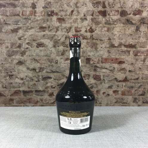 Alternative view of D.O.M Bénédictine 40% 0,7l