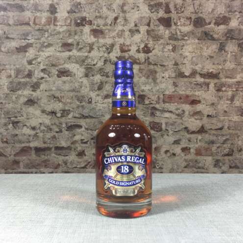 Alternative view of Chivas Regal 18yo Gold Signature Blended Scotch Whisky 40% 0,7l