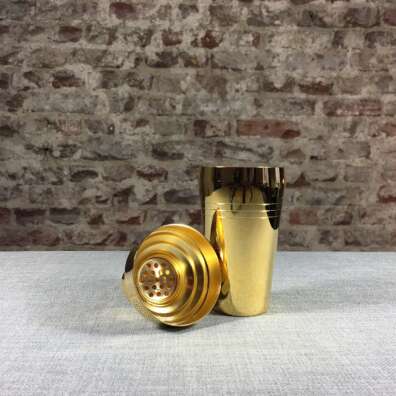 Alternative view of Baron Yukiwa Shaker Gold (510ml)