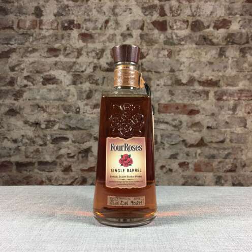 Four Roses Single Barrel – Kentucky Straight Bourbon mit 50 % Vol., Noten von Vanille, Kirsche und Roggenwürze. Jetzt bei Belle Booze in Köln oder online kaufen.