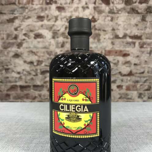 Alternative view of Distilleria Quaglia Ciliegia 25% 0,7l