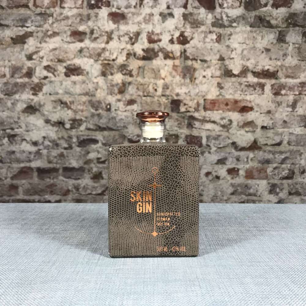 Skin Gin "Handcrafted German Dry Gin" 42%  0,5L