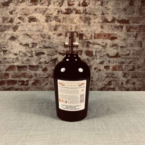 Alternative view of Botucal Mantuano Ron extra Anejo 40% 0,7l