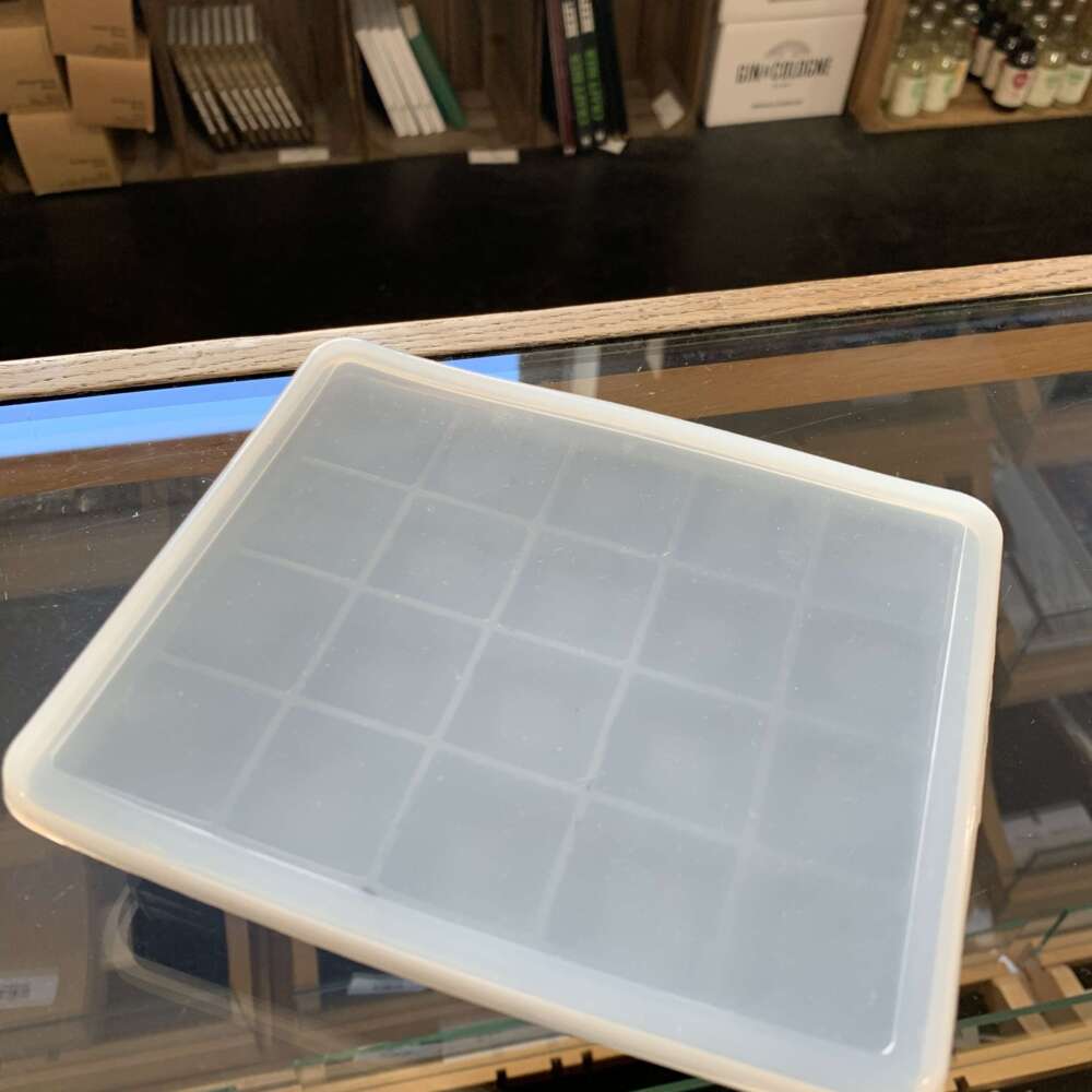 Lifestyle 2.0 Eiswürfelform Mit Deckel BPA-Frei Für Eiswürfel Größe XL 5x5cm – Bild 2