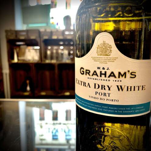 Alternative view of Graham´s Extra Dry White Port 19% 0,75l