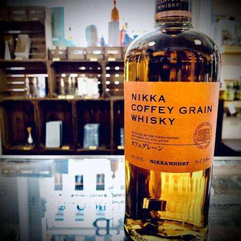 Alternative view of Nikka Coffey Grain Whisky 45% 0,7l