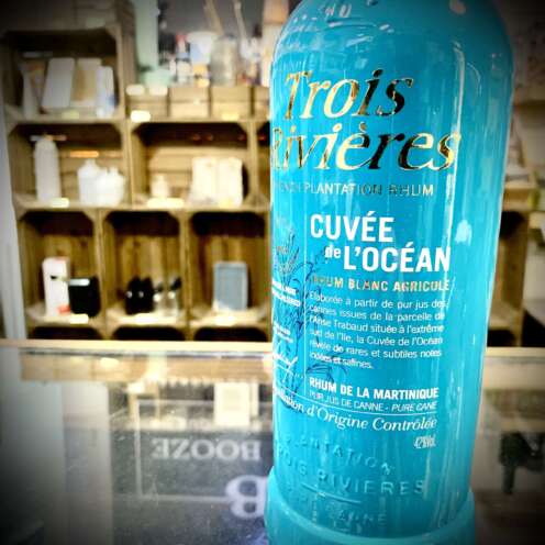 Alternative view of Trois Rivieres Rhum CUVEE DE L´OCEAN 42% 0,7l