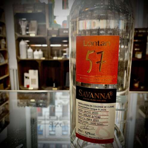 Alternative view of SAVANNA Grand Arôme Lontan - 57 ans LMDW Rhum  57% 0,7l