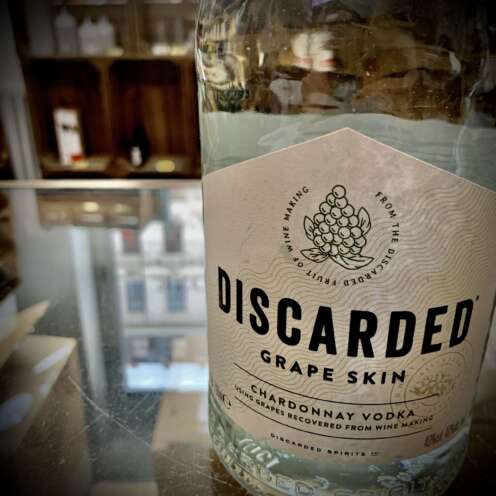 Alternative view of DISCARDED Grape Skin Vodka 40% 0,7l