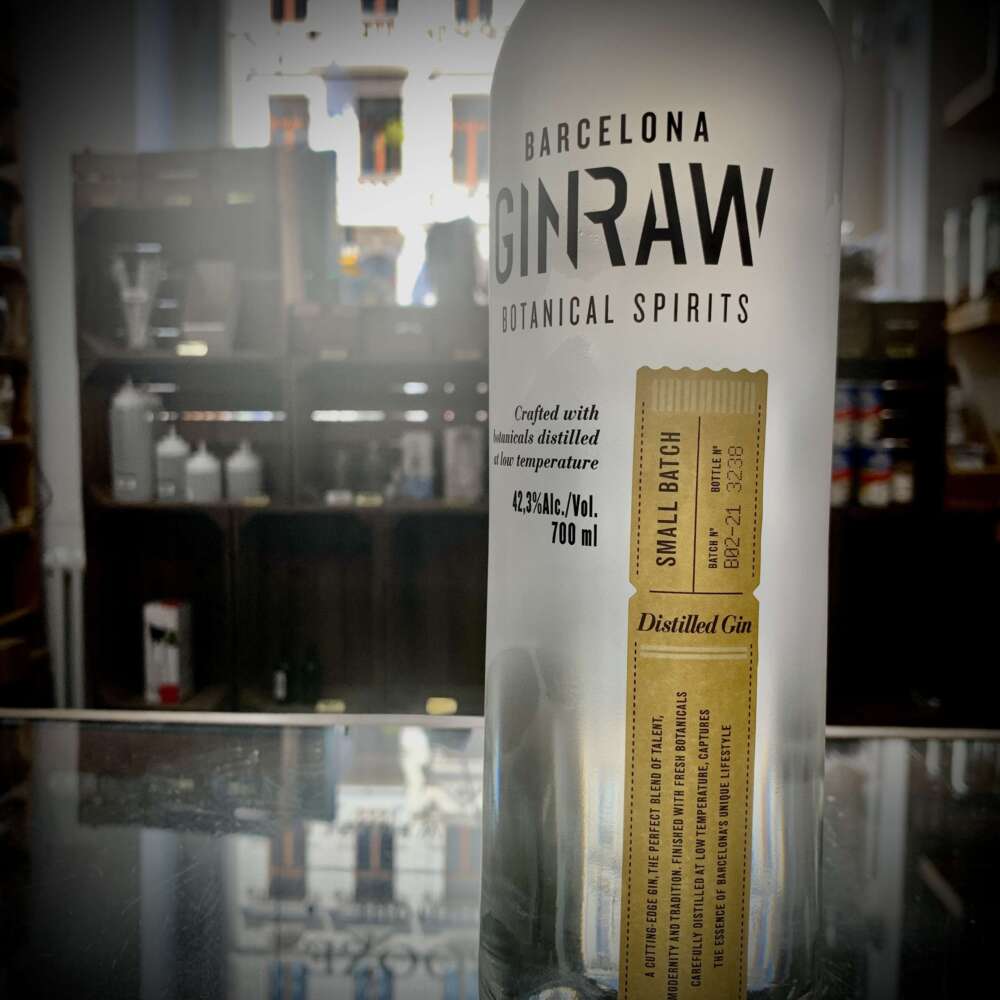Gin Raw 42,3% 0,7l – Bild 2
