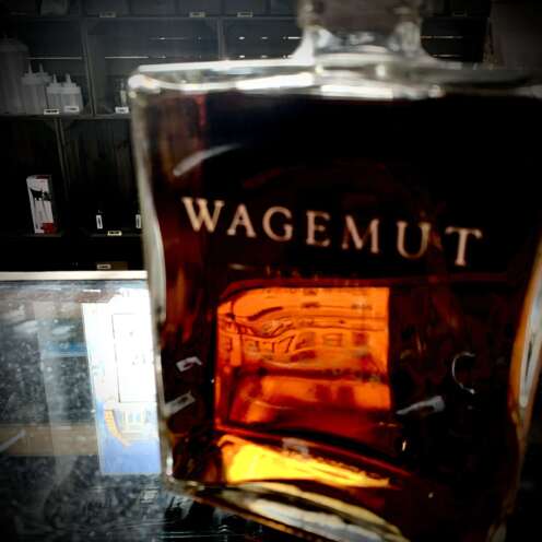 Alternative view of Wagemut PX Cask N. Kröger 40,3% 0,7l