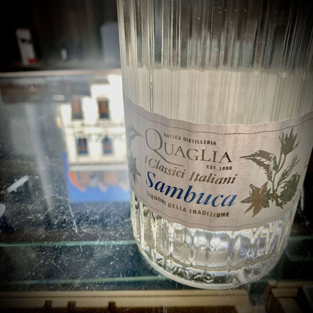 Distilleria Quaglia Sambucca 40% 0,7l – Bild 2