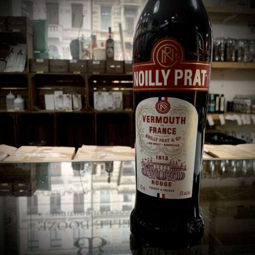 Alternative view of Noilly Prat Vermouth Rouge 16% 0,75L
