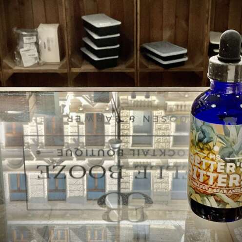 Alternative view of MS. Better´s Bitters Pineapple Star Anise 40% 0,12l