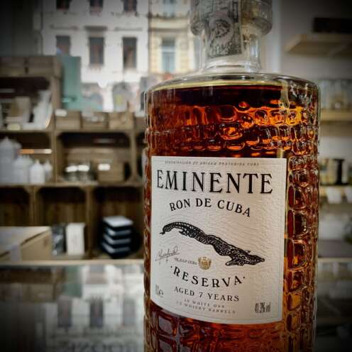 Alternative view of Eminente Reserva Rum 7Yo 41,3% 0,7l