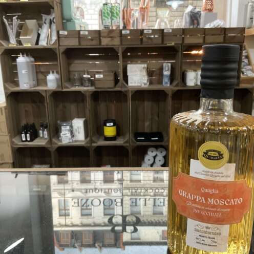 Alternative view of Distilleria Quaglia Grappa Moscato 40% 0,7l