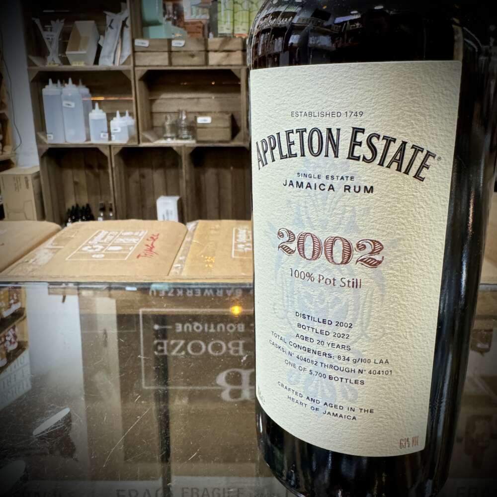 Appleton Hearts Rum Collection 2002 63% 0,7l – Bild 2