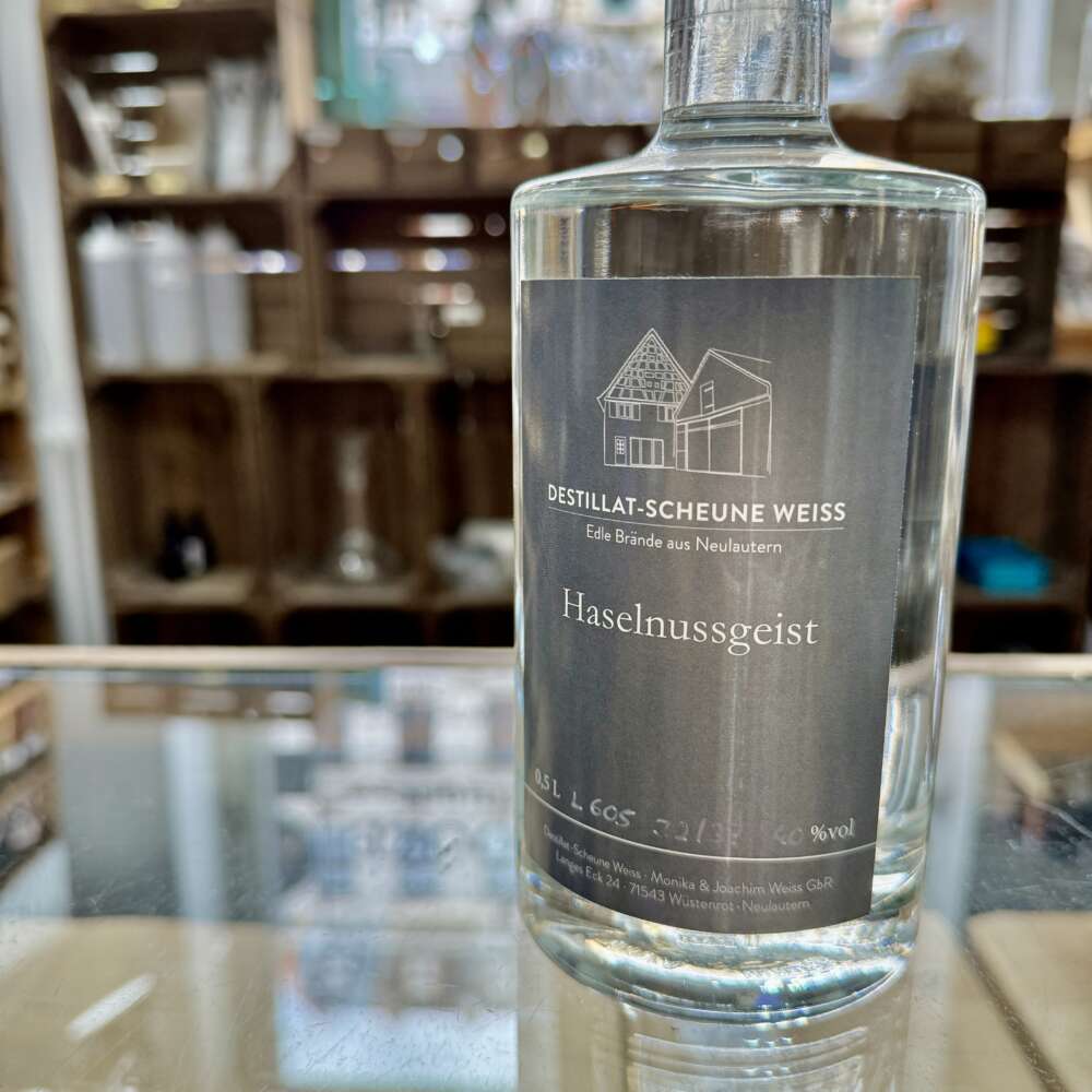 Destillat Scheune Weiss Haselnussgeist 40% 0,5l – Bild 2