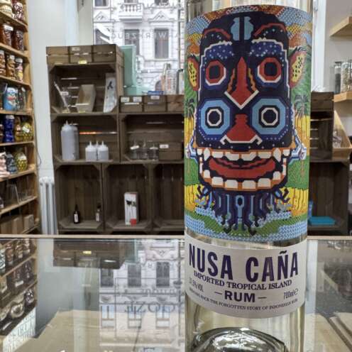 Alternative view of Nusa Cana Rum 37,5% 0,7l