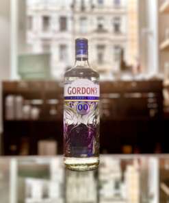Alt‑Attribut: Gordon’s 0.0 % alkoholfreier Gin kaufen bei Belle Booze Gordon’s 0.0 Tonic im Glas Alt‑Attribut: Gordon’s 0.0 Gin Tonic – alkoholfreier Klassiker Flasche Gordon’s 0.0 vor Bar Alt‑Attribut: Gordon’s 0.0 – alkoholfreier Gin ohne Promille