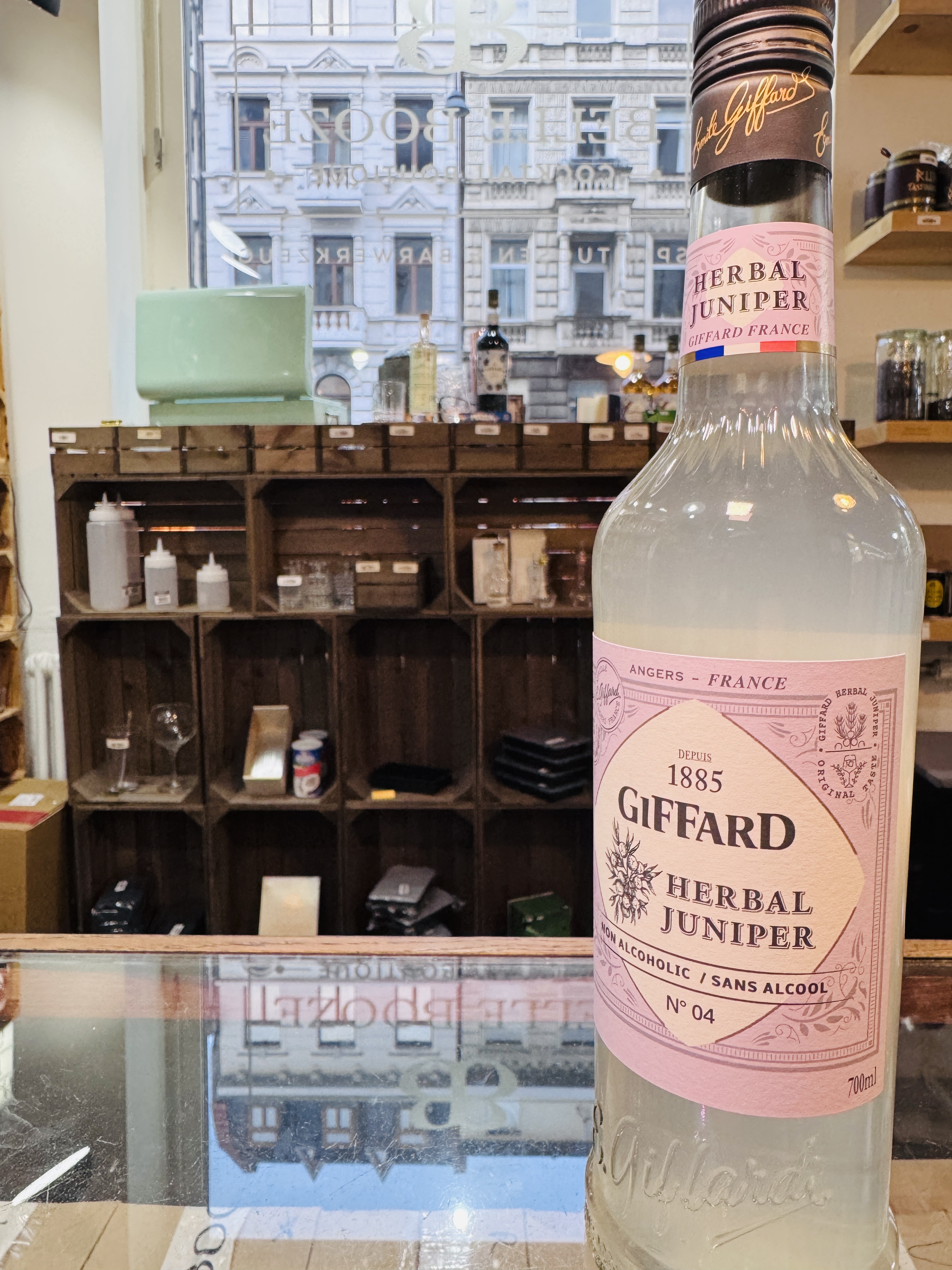 Giffard Herbal Juniper alkoholfrei 0,0% 0,7l – Bild 2