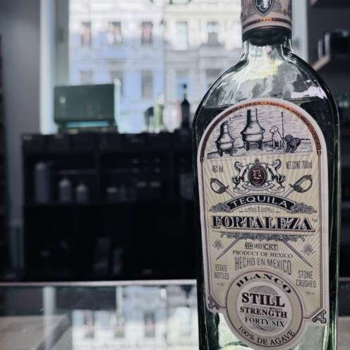 Alternative view of Fortaleza Blanco Still Strength Tequila 46% 0,7l