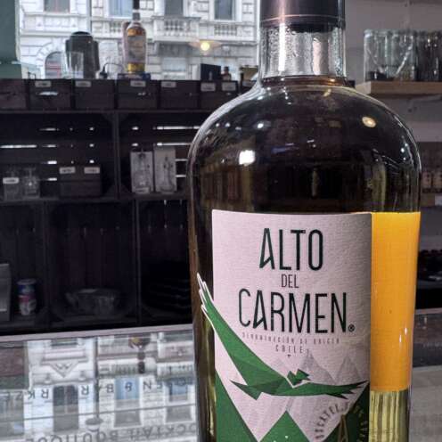 Alternative view of Pisco Alto del Carmen 35% 0,7l