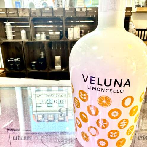 Alternative view of VELUNA Limoncello 30% 0,5l